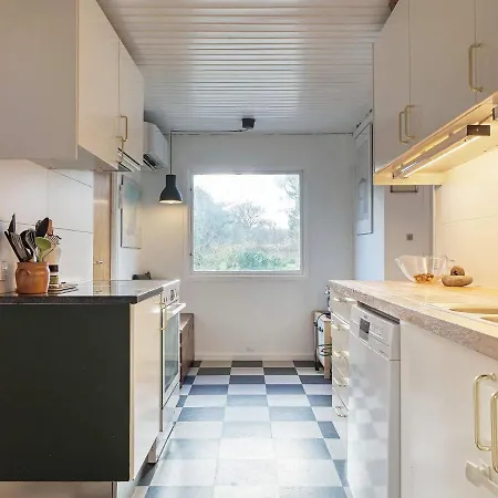 6 Person Holiday In Ferienhaus